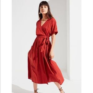 Gabrielle Linen Midi Wrap Dress from UO